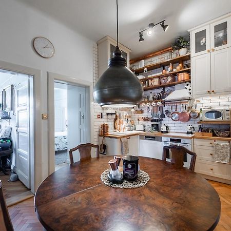 Victoria Design Stays - Premium Apartment Ohrada プラハ エクステリア 写真